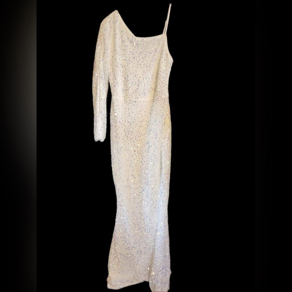 MISS ORD White Sequin Long Dress One Sleeve with Slit - Size Large - Picture 3 of 7